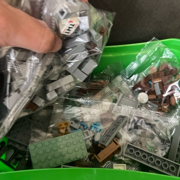 Minecraft The Mountain Cave  MOC 21137P Pcs 2688 - Building Bricks Toy. Complete - Picture 3 of 8